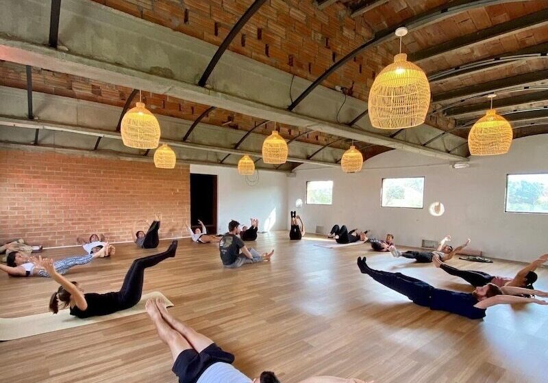 Отель Masia Can Rovira