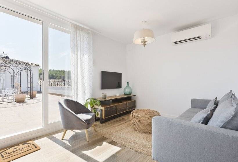 Отель Masia Can Rovira