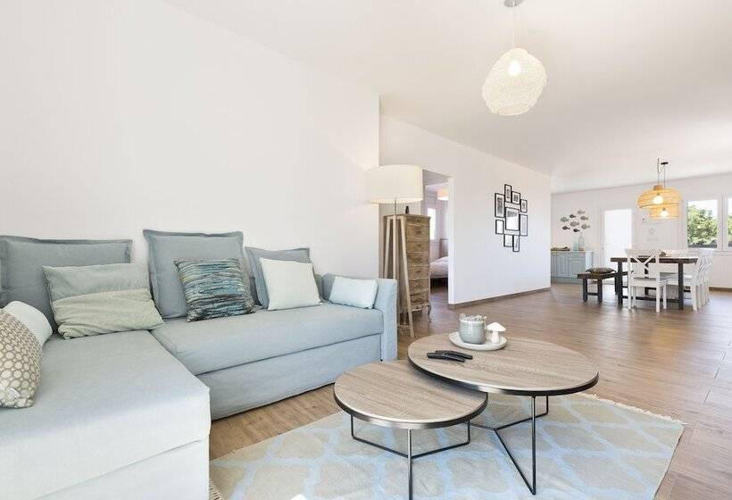 Отель Masia Can Rovira