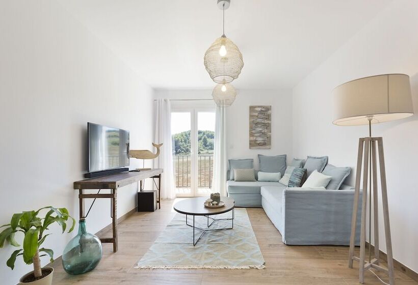 Отель Masia Can Rovira