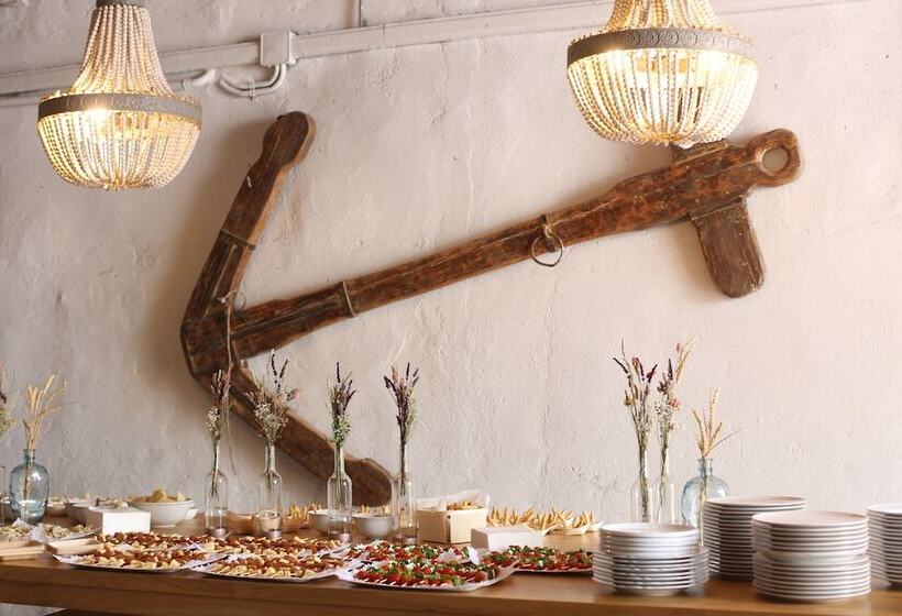 Отель Masia Can Rovira