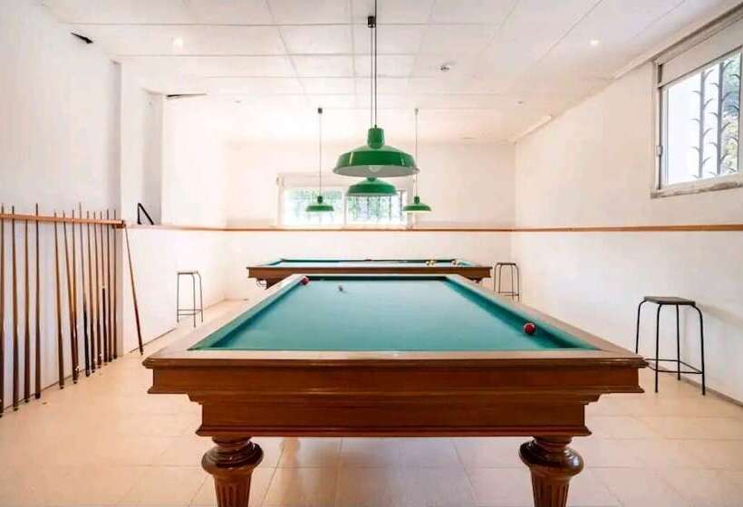 Отель Masia Can Rovira