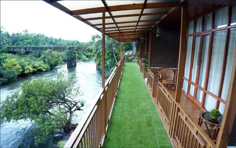Отель Mazhavilkadu Forest Resort & Restaurant