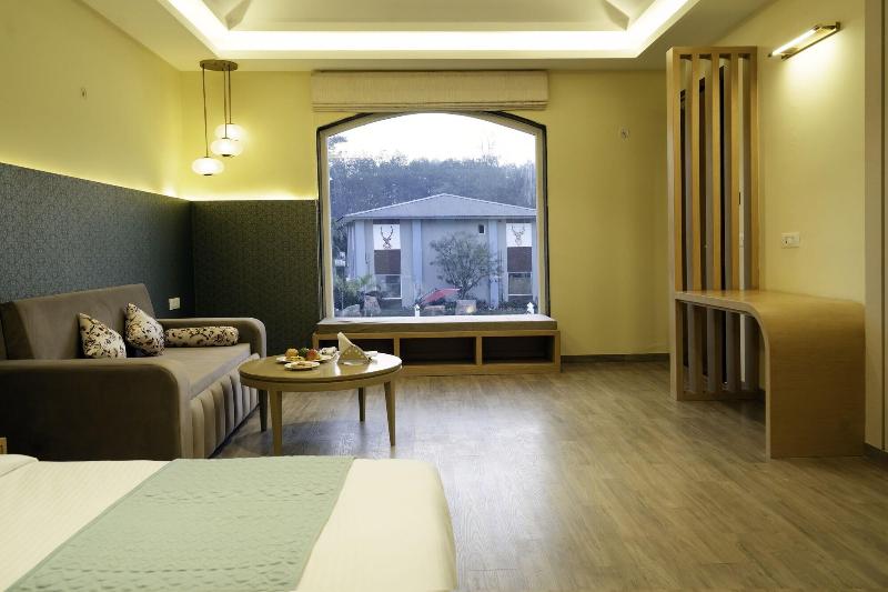 בית מלון כפרי Merak Resort Corbett