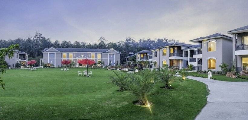 בית מלון כפרי Merak Resort Corbett