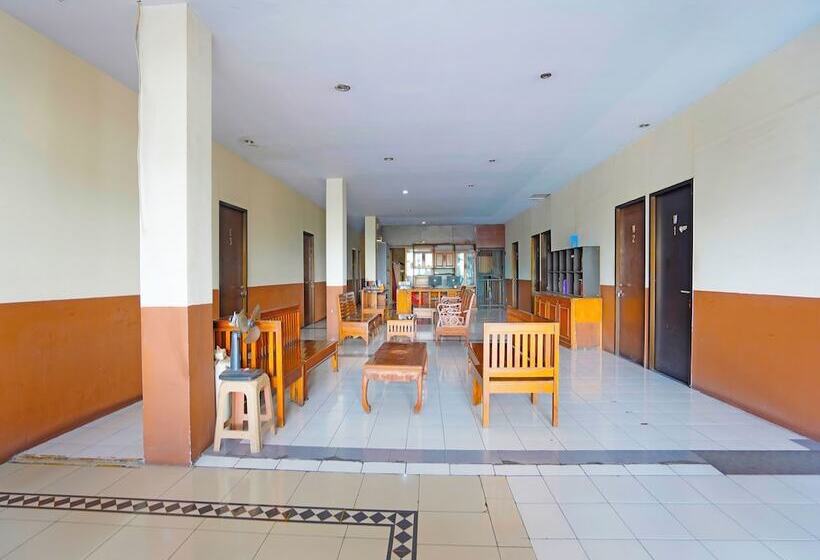 فندق Oyo 91415 De Wijaya