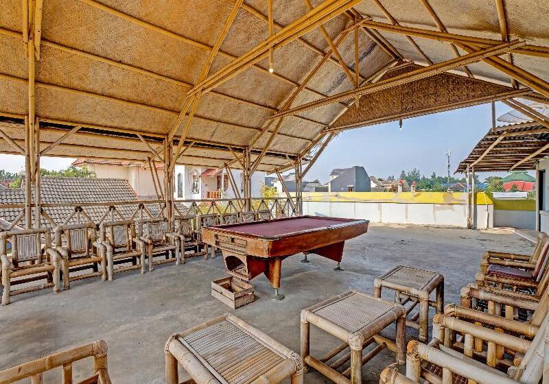 호텔 Oyo 91522 Candi Gebang Guesthouse