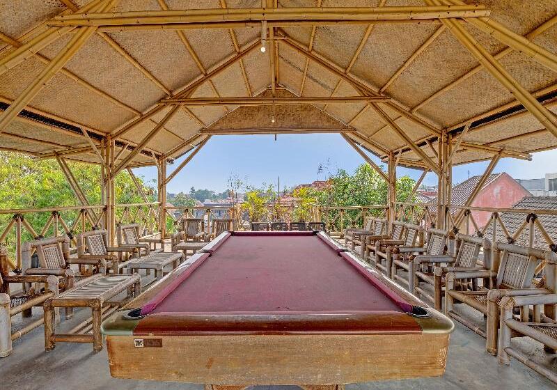 호텔 Oyo 91522 Candi Gebang Guesthouse