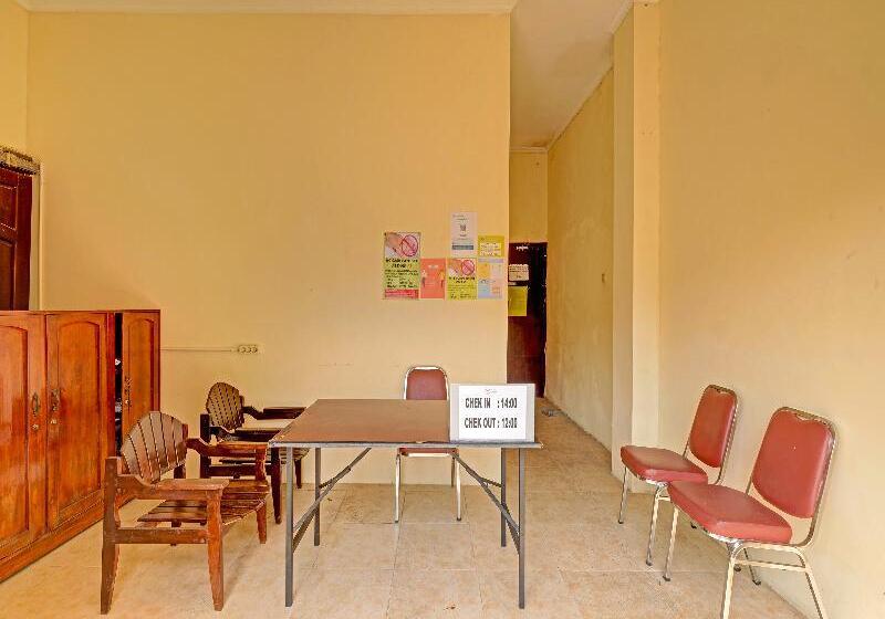 هتل Oyo 91522 Candi Gebang Guesthouse