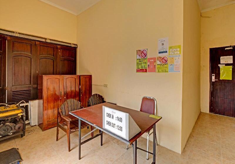 호텔 Oyo 91522 Candi Gebang Guesthouse