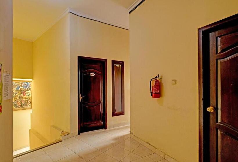 호텔 Oyo 91522 Candi Gebang Guesthouse