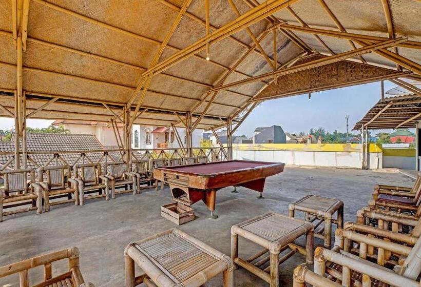 호텔 Oyo 91522 Candi Gebang Guesthouse