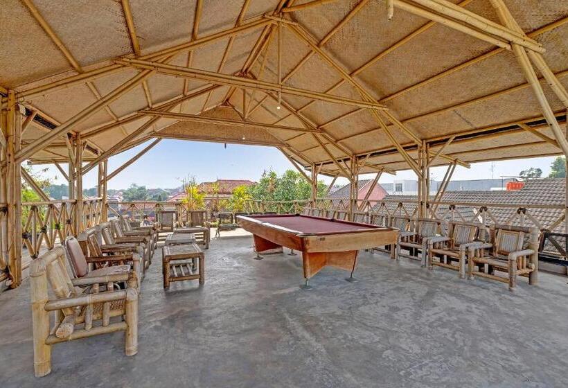 호텔 Oyo 91522 Candi Gebang Guesthouse