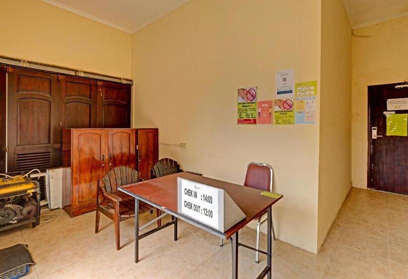 호텔 Oyo 91522 Candi Gebang Guesthouse