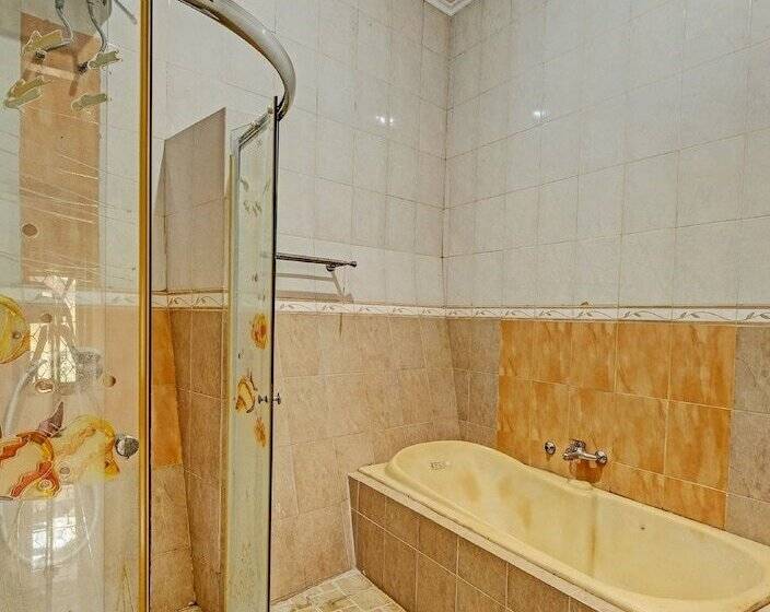 호텔 Oyo 91522 Candi Gebang Guesthouse