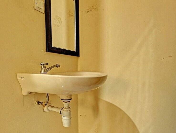 هتل Oyo 91522 Candi Gebang Guesthouse