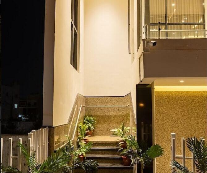 酒店 Patel Comforts Inn & Suites