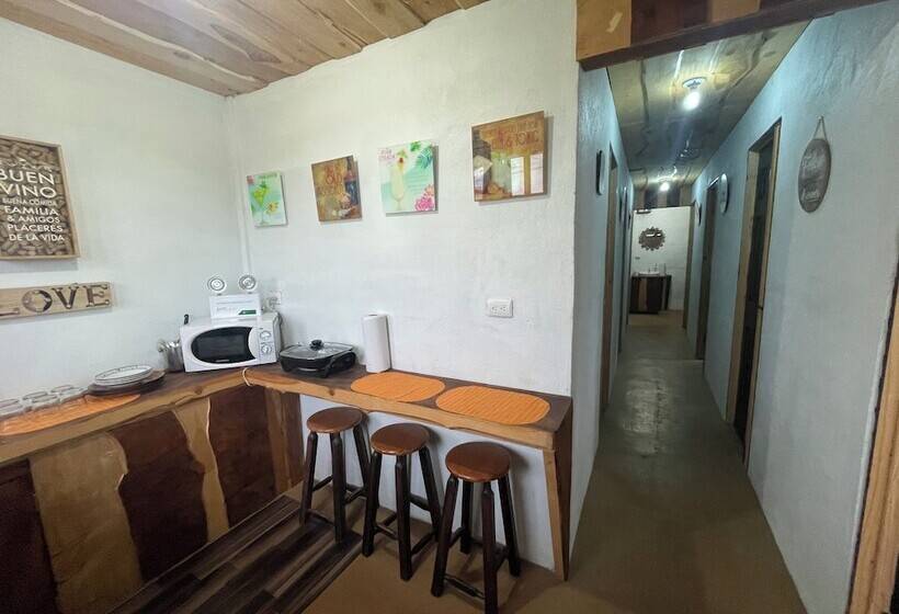 فندق Poas Volcano Rooms