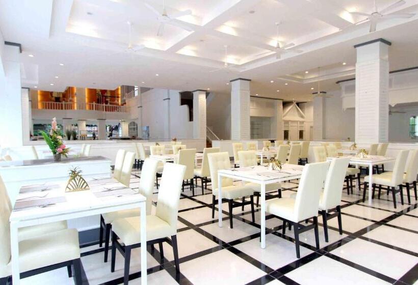 هتل Pooh Beach Resort & Spa