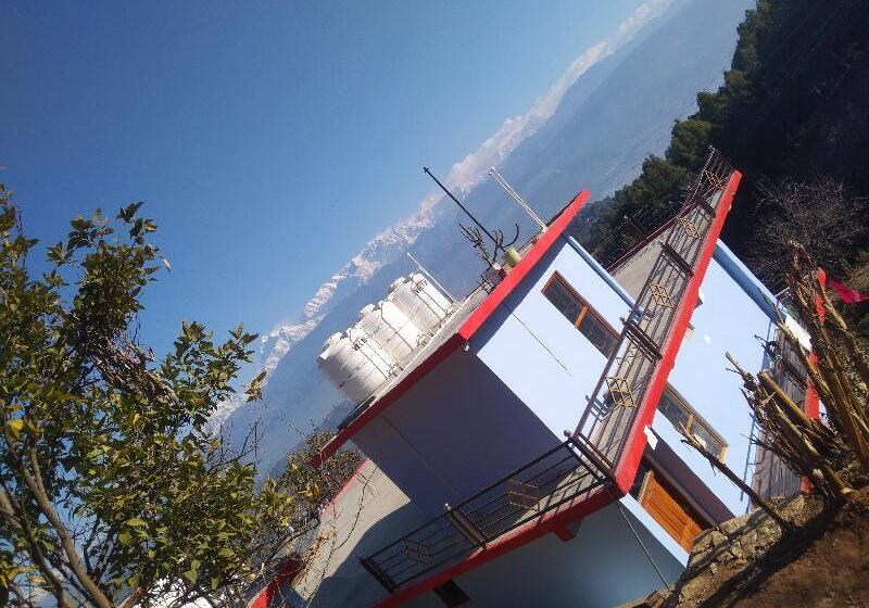 Отель Radha Gopal Royal Homestay