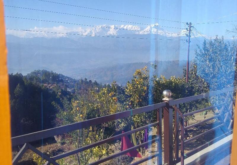 Отель Radha Gopal Royal Homestay