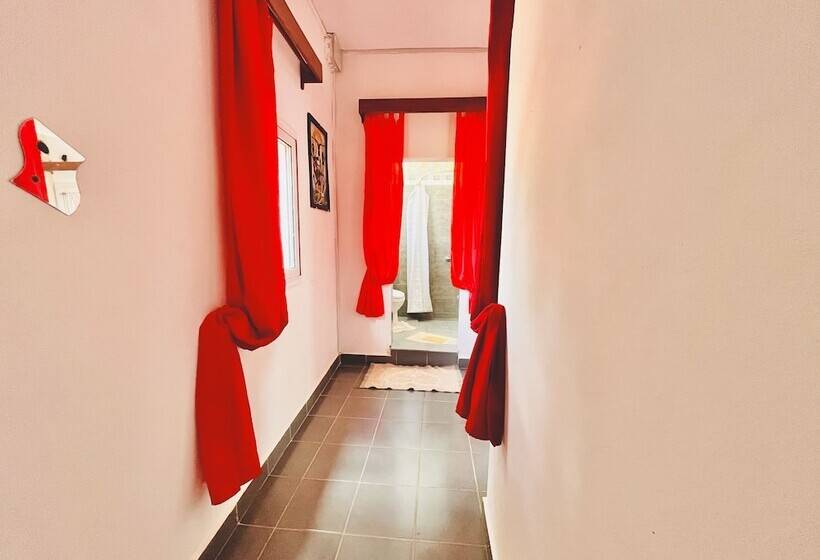 בית מלון כפרי Regina Lodge