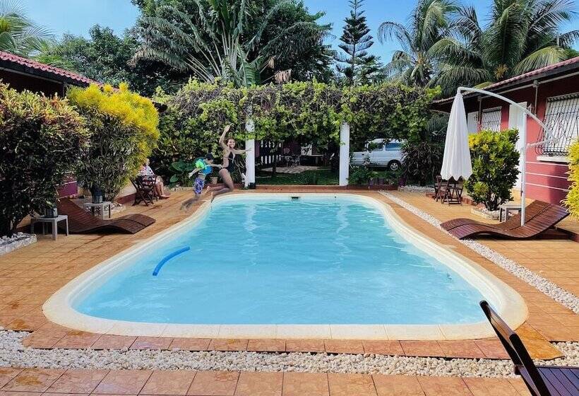 בית מלון כפרי Regina Lodge