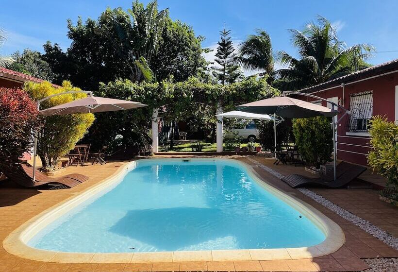 בית מלון כפרי Regina Lodge