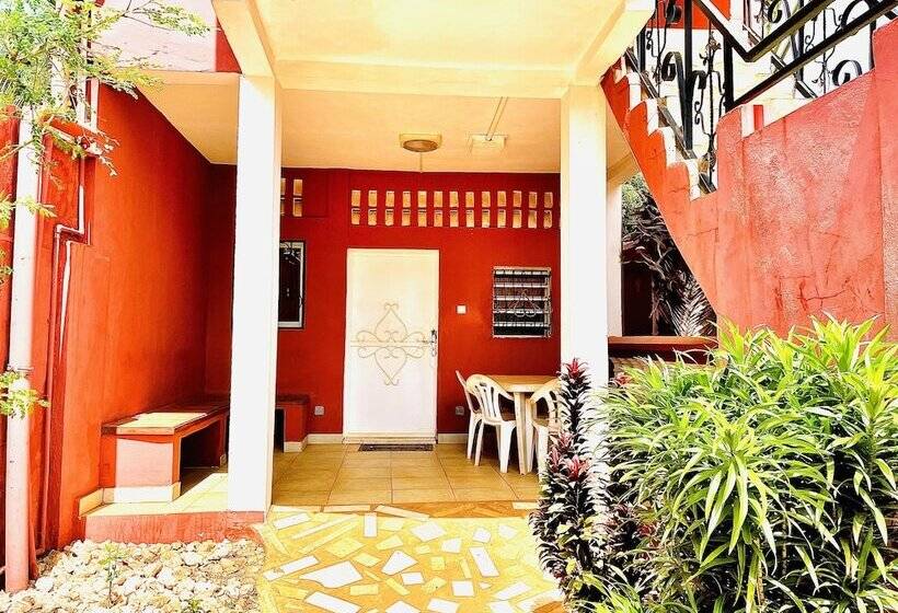 בית מלון כפרי Regina Lodge