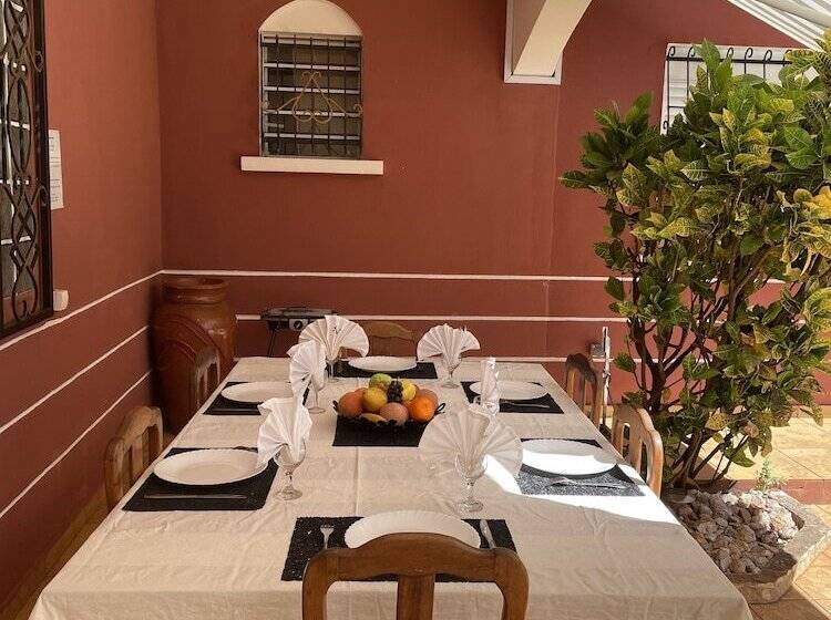 בית מלון כפרי Regina Lodge