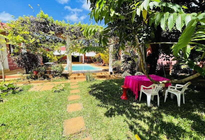 בית מלון כפרי Regina Lodge