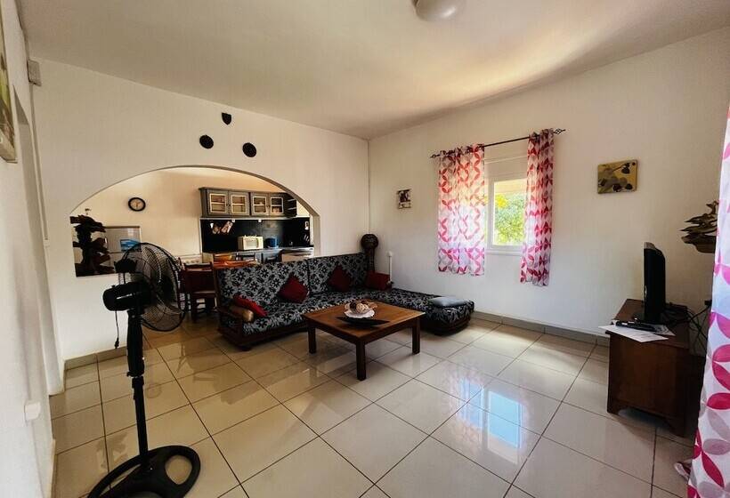 בית מלון כפרי Regina Lodge