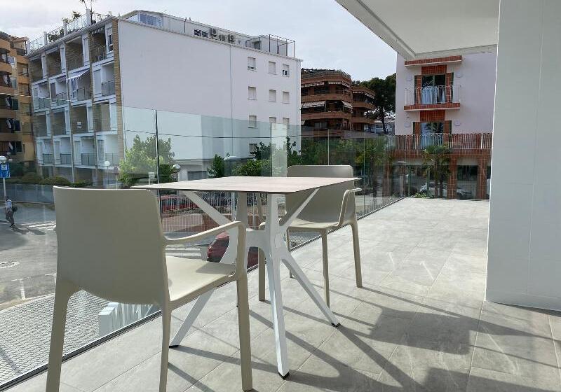 Отель Rentalmar Suites Salou