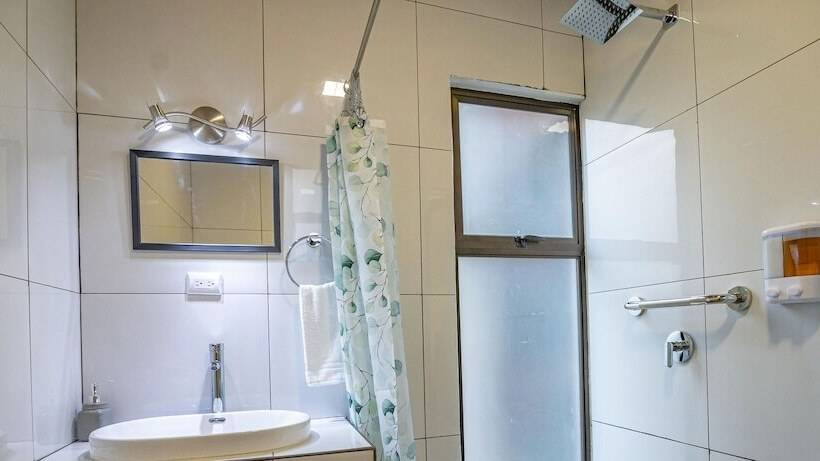 Отель Riverside Bungalows