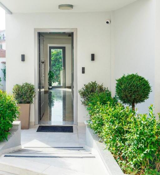 בית מלון כפרי Summer Inn