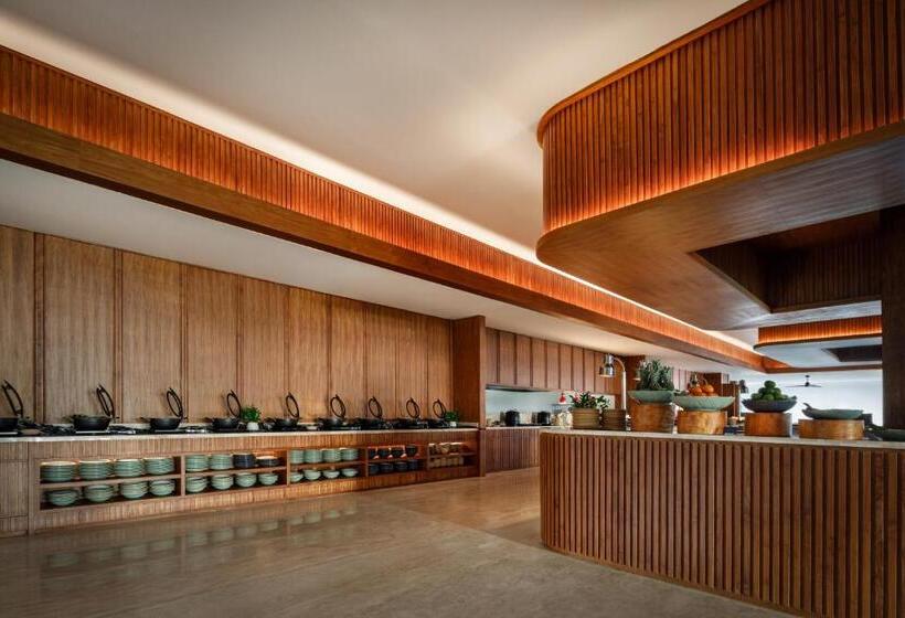 فندق The Meru Sanur