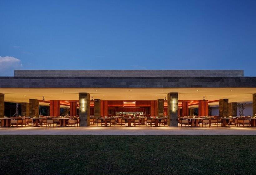 فندق The Meru Sanur