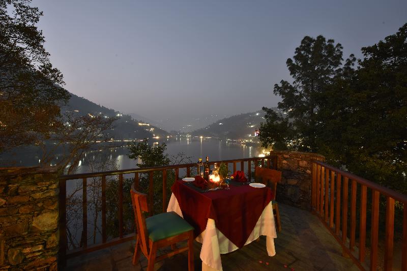 فندق Tiaraa Monolith Lake Resort