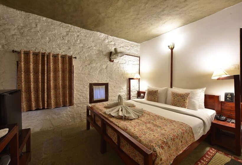 فندق Tiaraa Monolith Lake Resort