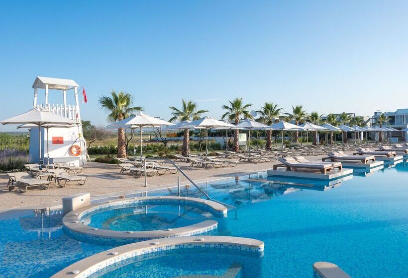 בית מלון כפרי Tui Blue Lagoon Palace