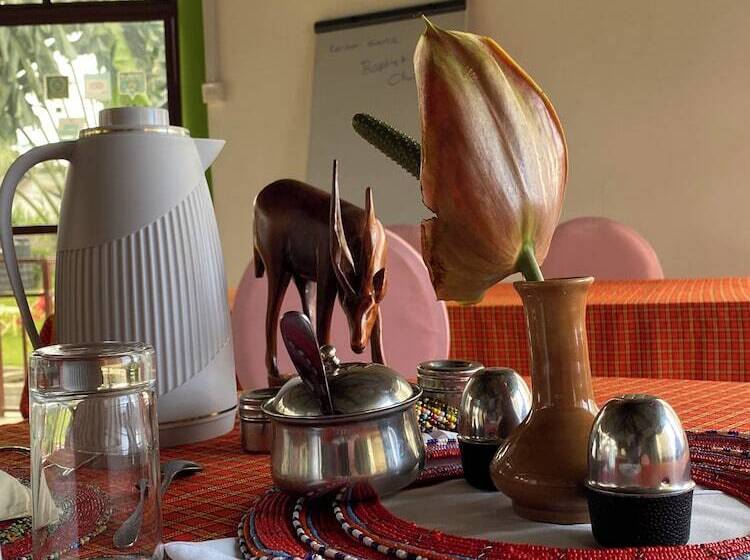 Отель Tumaini Homestay