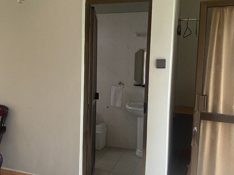 Отель Tumaini Homestay