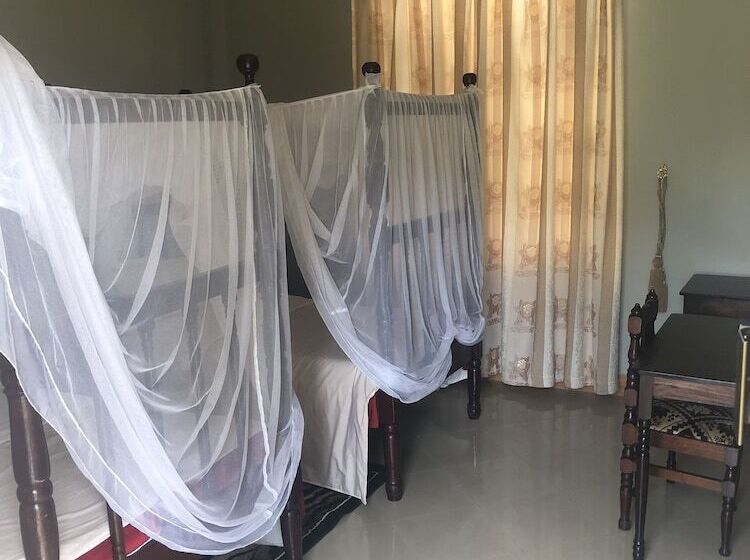 Отель Tumaini Homestay