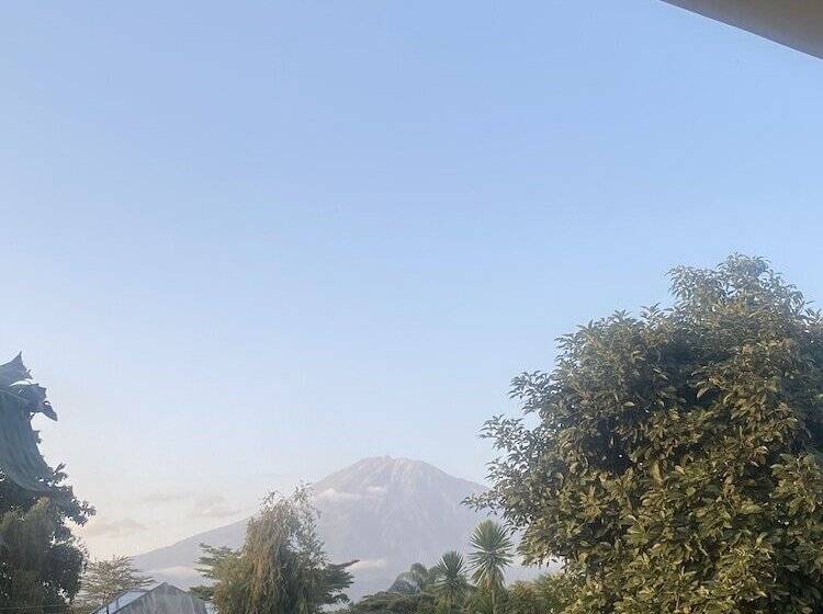 Отель Tumaini Homestay