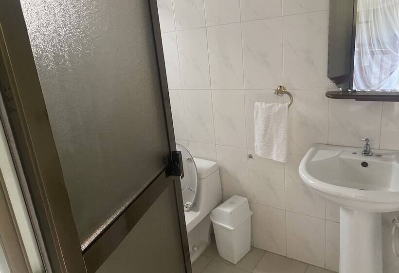 Отель Tumaini Homestay