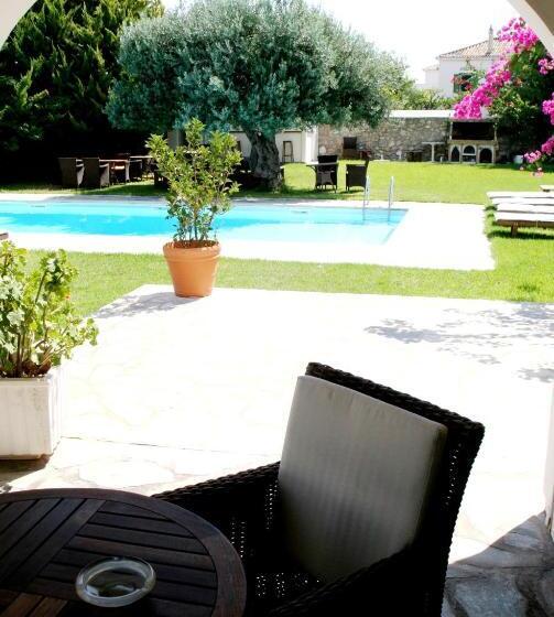 בית מלון כפרי Villa Irini