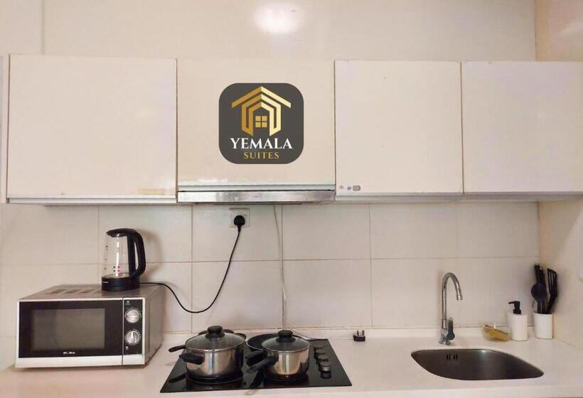 בית מלון כפרי Yemala Suites At Skyloft   Johor