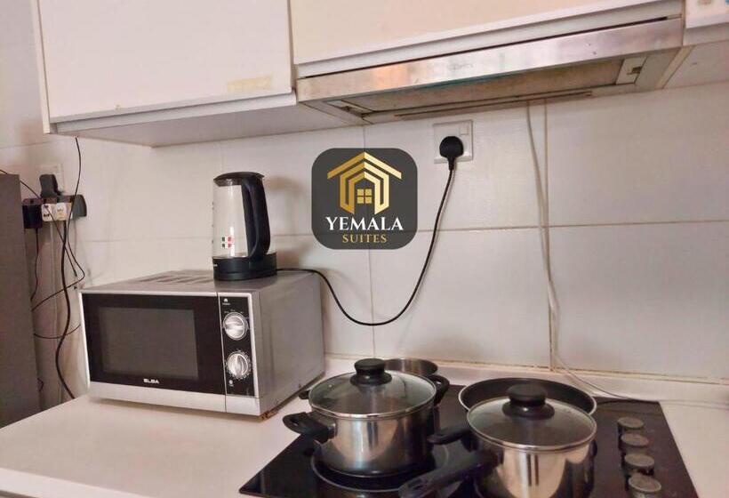 בית מלון כפרי Yemala Suites At Skyloft   Johor