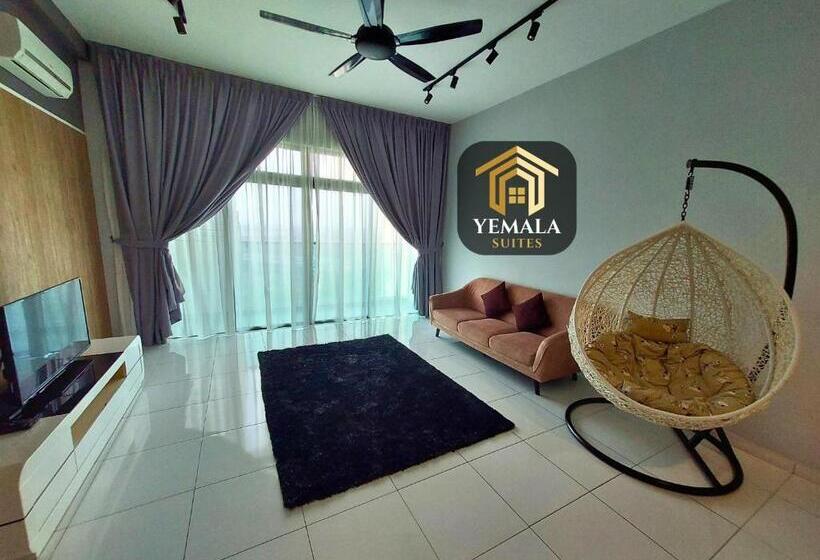 בית מלון כפרי Yemala Suites At Skyloft   Johor