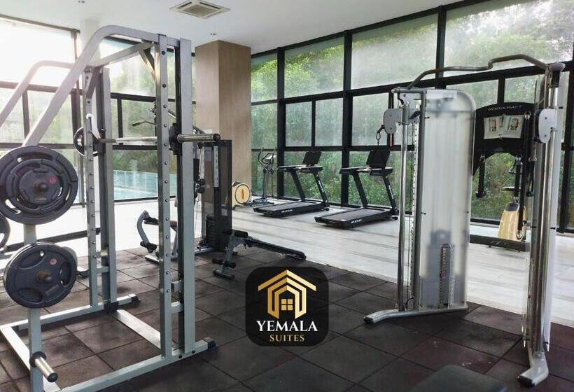 בית מלון כפרי Yemala Suites At Skyloft   Johor